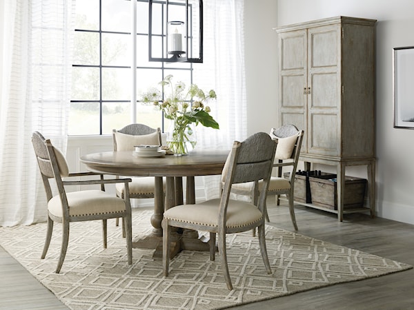 Casual Dining Room Group